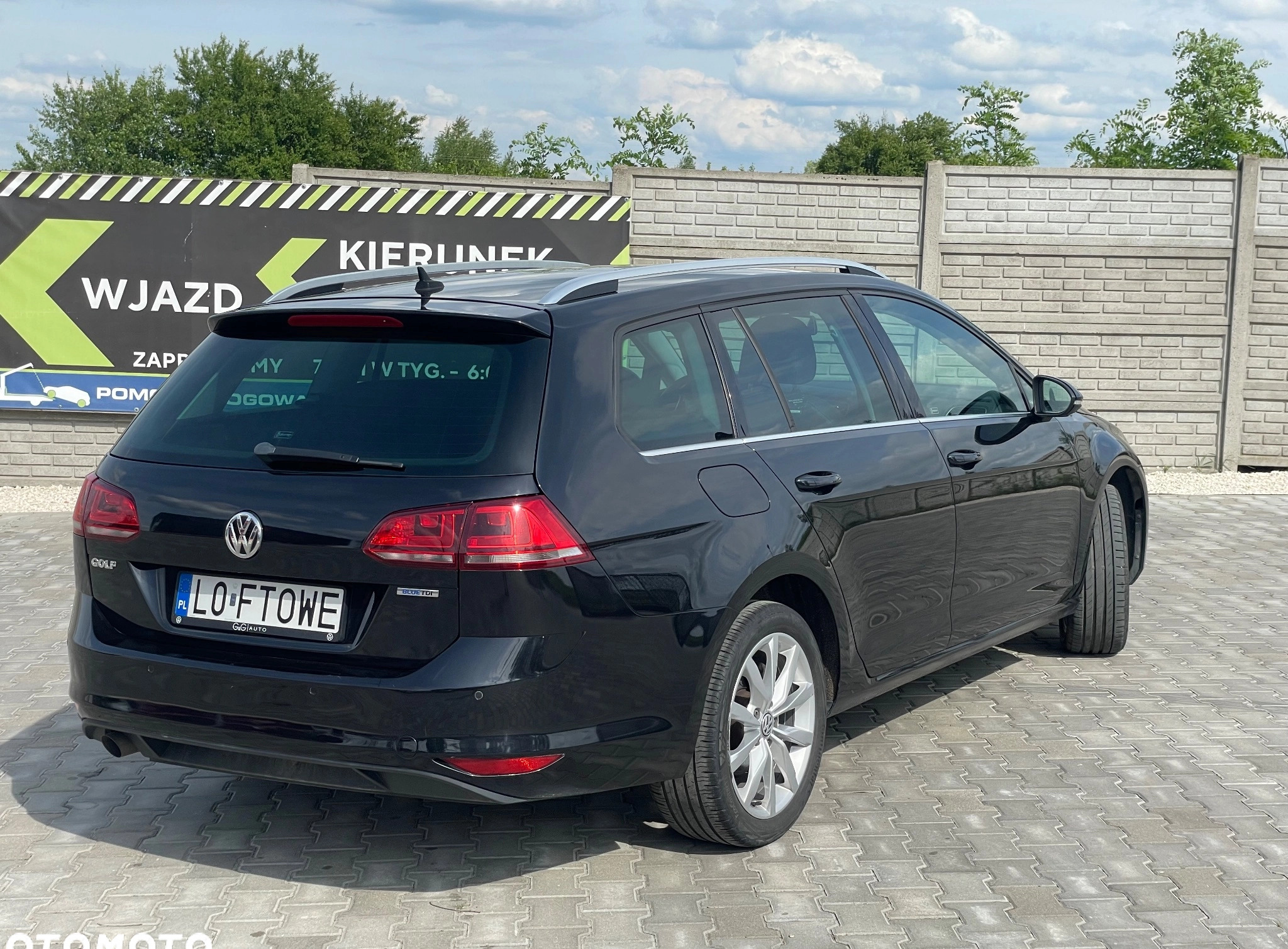 Volkswagen Golf cena 36777 przebieg: 170000, rok produkcji 2015 z Puławy małe 191